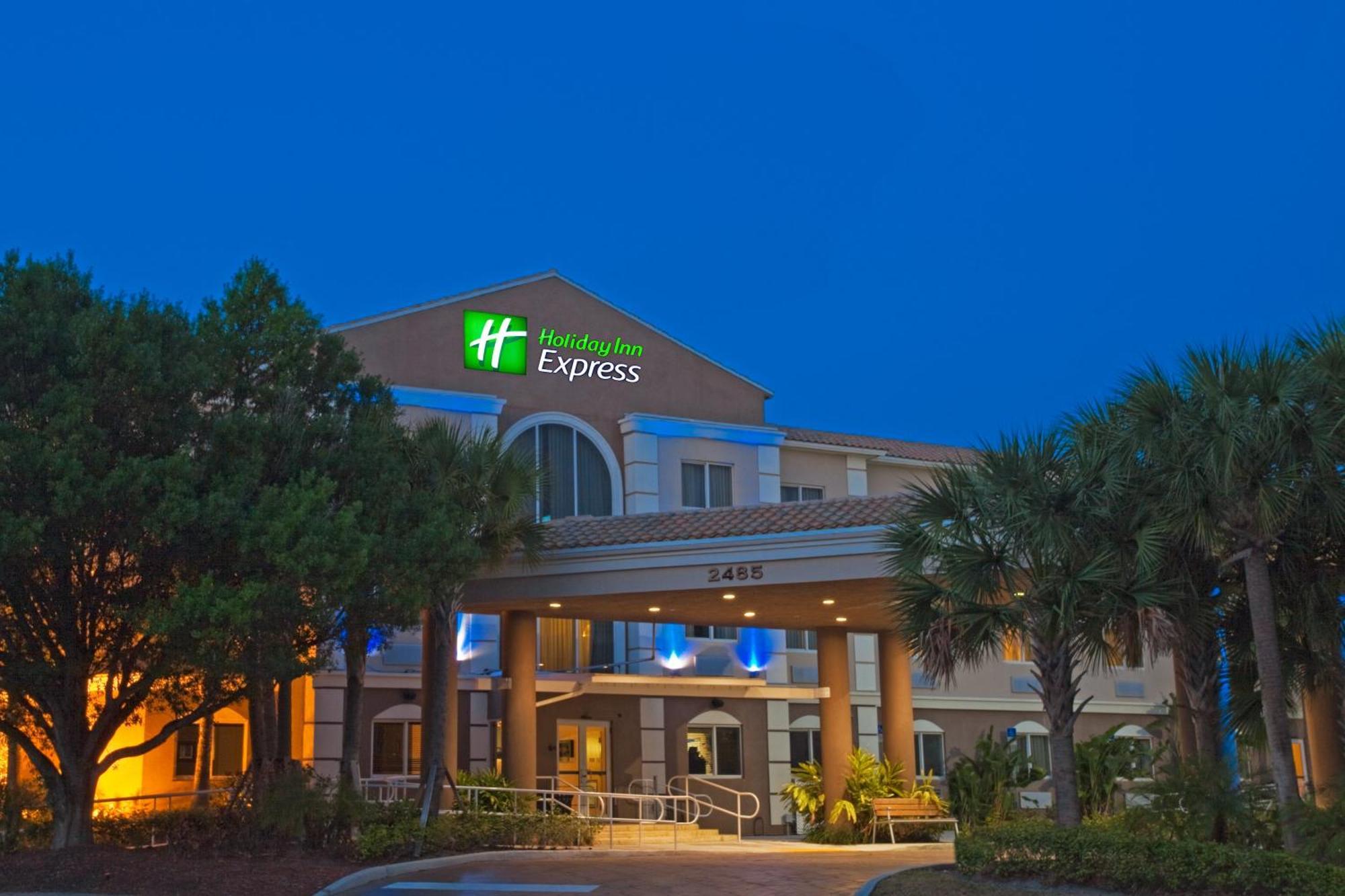 Holiday Inn Express West Palm Beach Metrocentre By Ihg Exterior photo