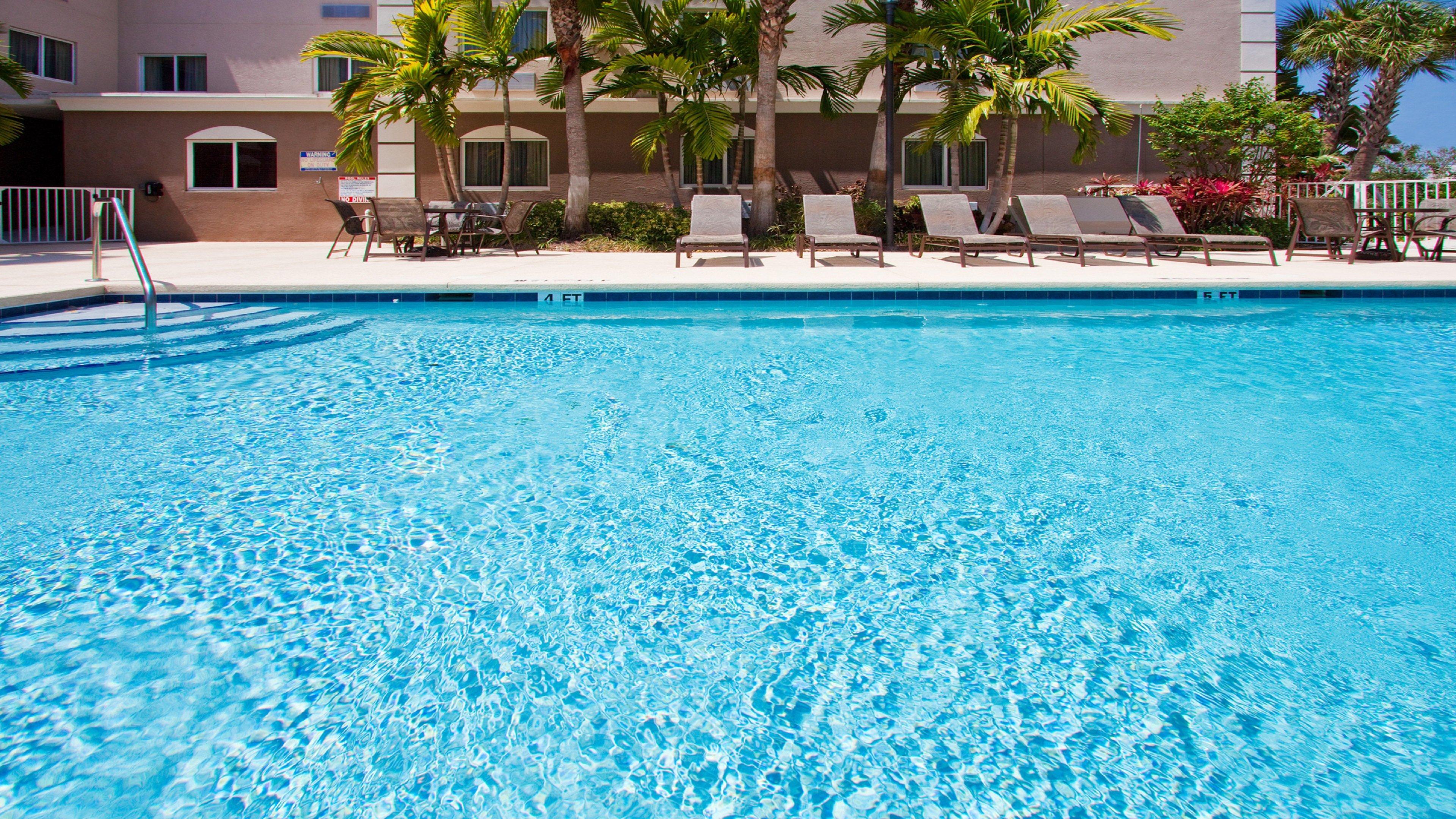 Holiday Inn Express West Palm Beach Metrocentre By Ihg Exterior photo