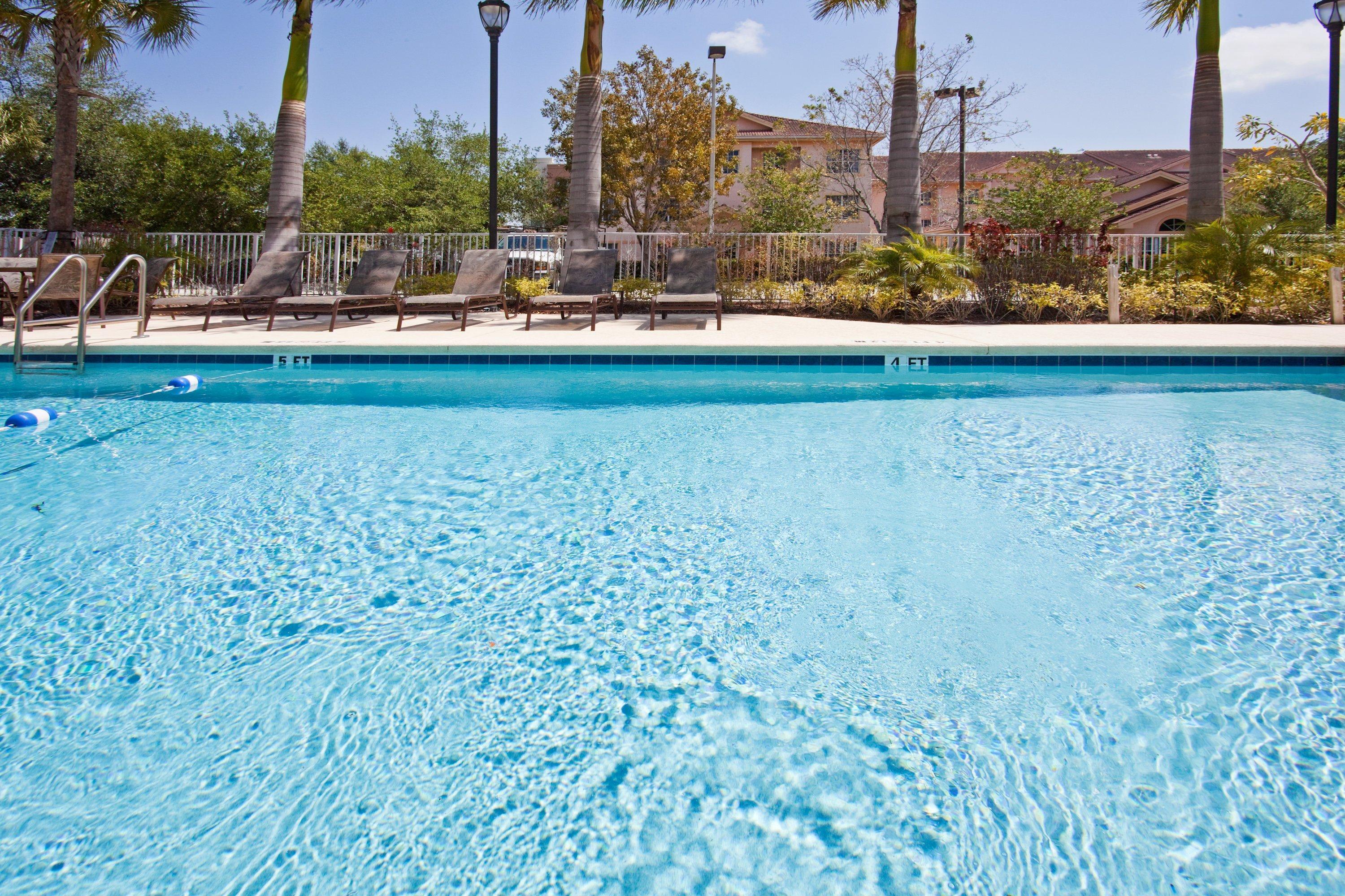 Holiday Inn Express West Palm Beach Metrocentre By Ihg Exterior photo
